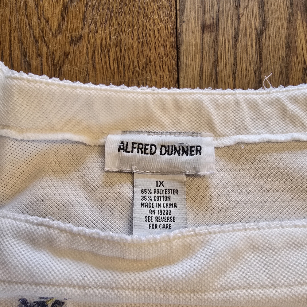 Vintage 90s Alfred Dunner 1X Floral Bee Ladybug Embroidered Tee Shirt - Picture 4 of 6
